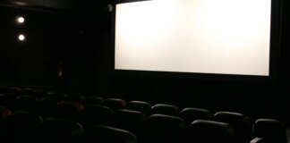 Palmas aprova sessões de cinema adaptadas para jovens com autismo